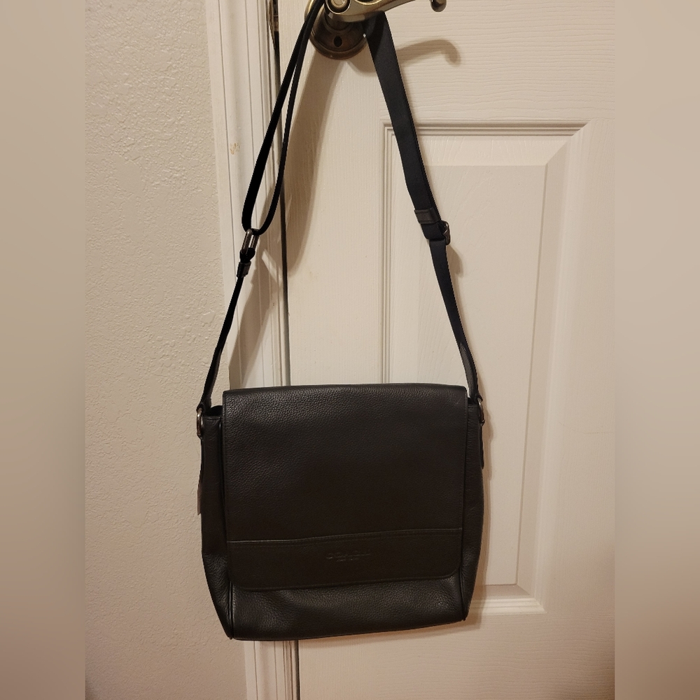 NWT Coach Houston crossbody bag